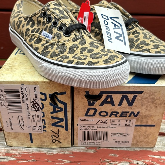 Vans Women's Authentic Van Doren 'Leopard' - Picture 8 of 8